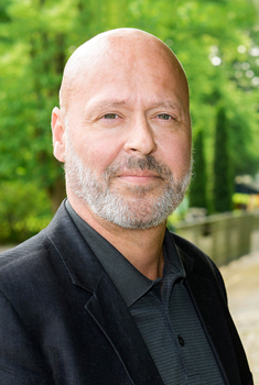 Porträtbild von Chefredakteur Holger Stephan 