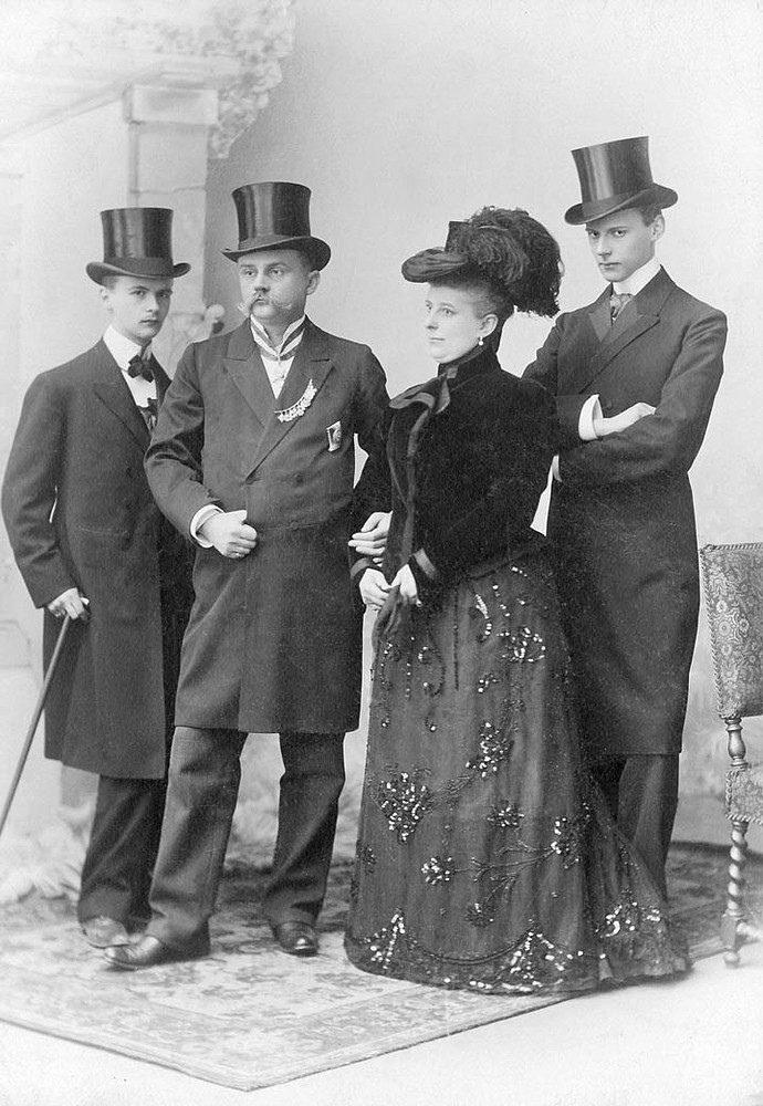 Eduard, August, Selma und August jun. Von der Heydt, um 1895
